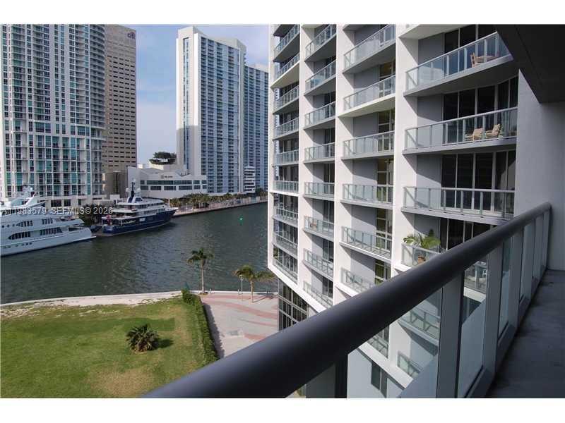 475 BRICKELL AVE # 612