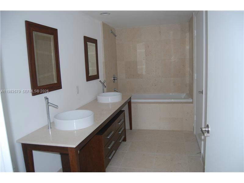 475 BRICKELL AVE # 612