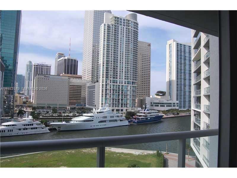 475 BRICKELL AVE # 612