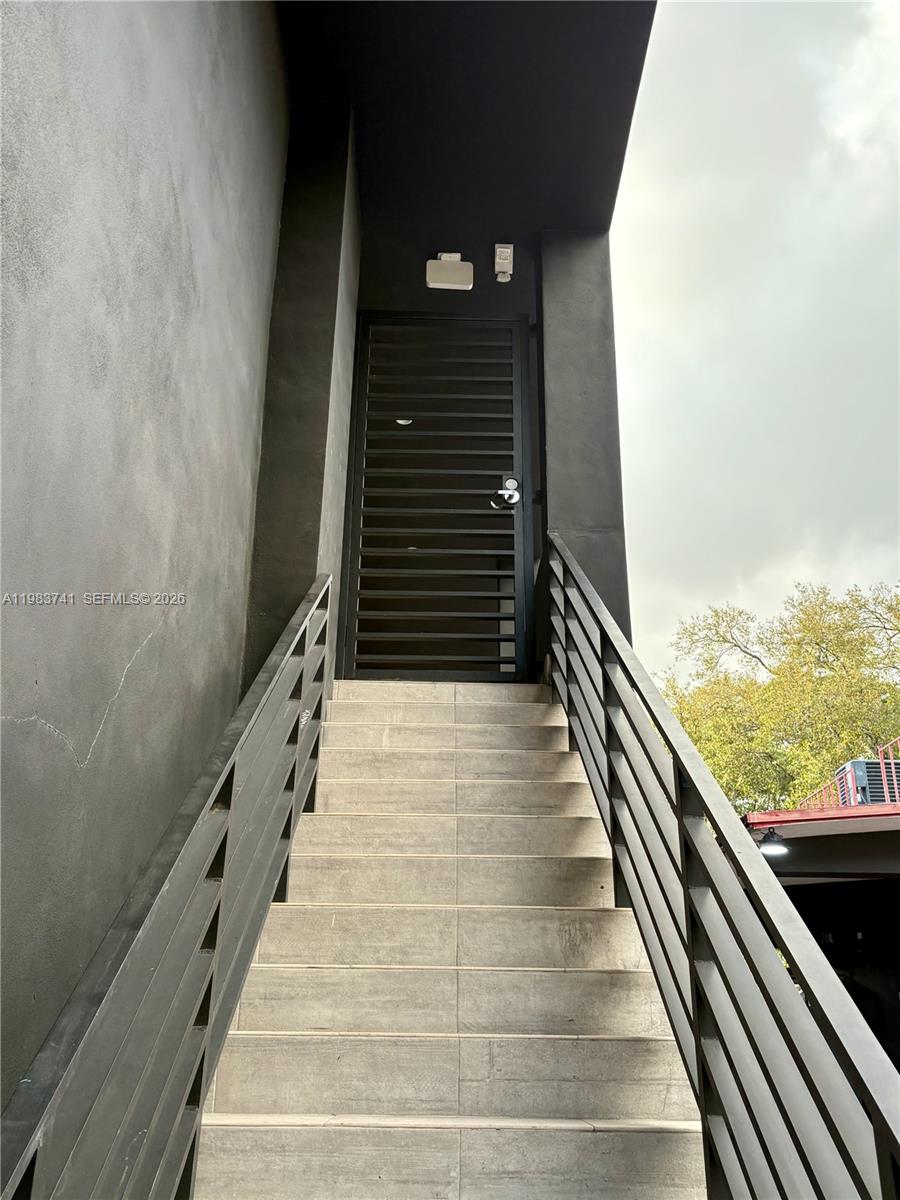 1820 SW 3rd Ave # 201