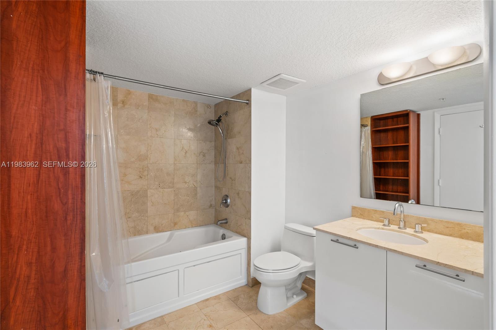 1800 N Bayshore Dr # 1208