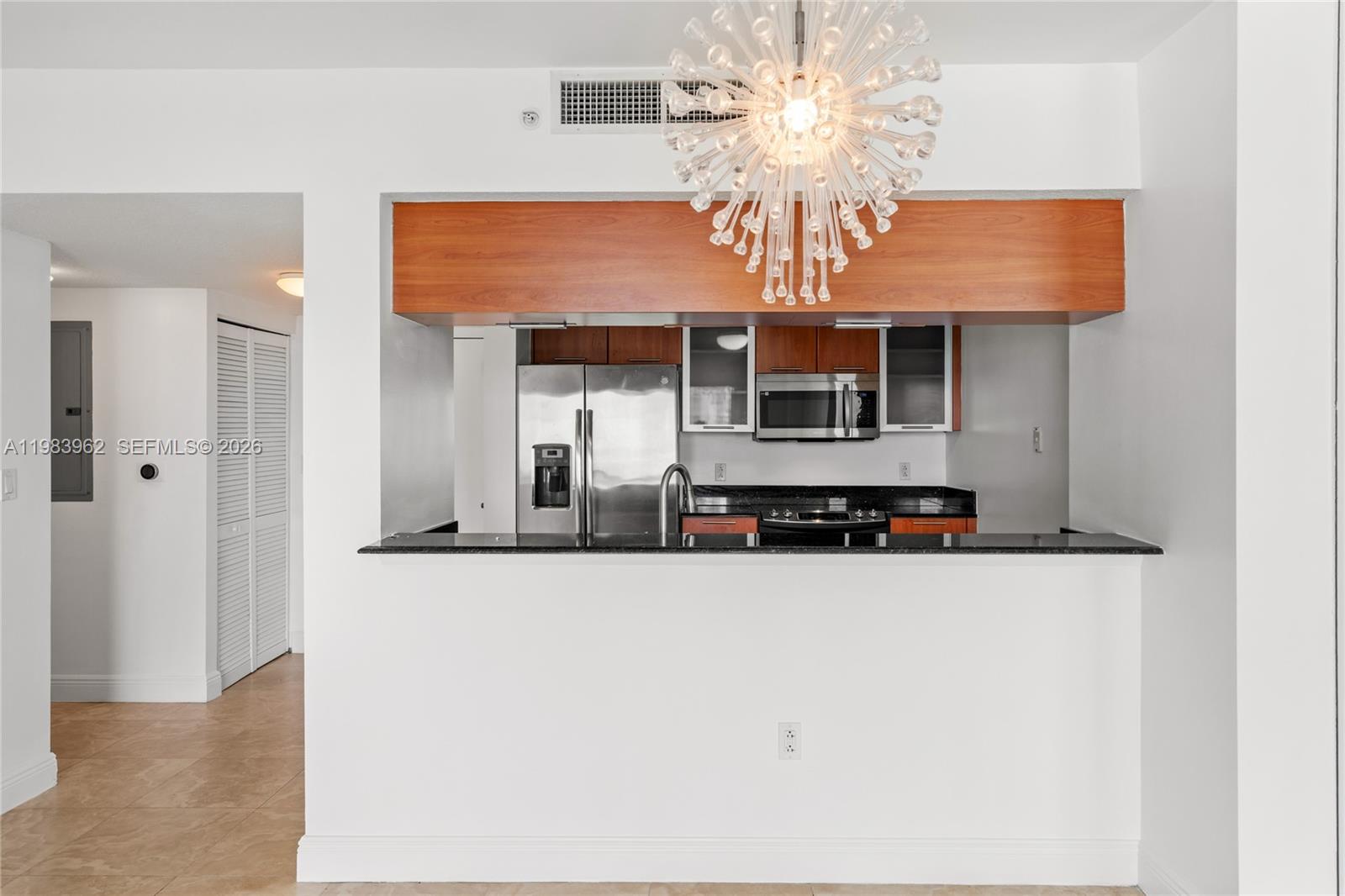 1800 N Bayshore Dr # 1208