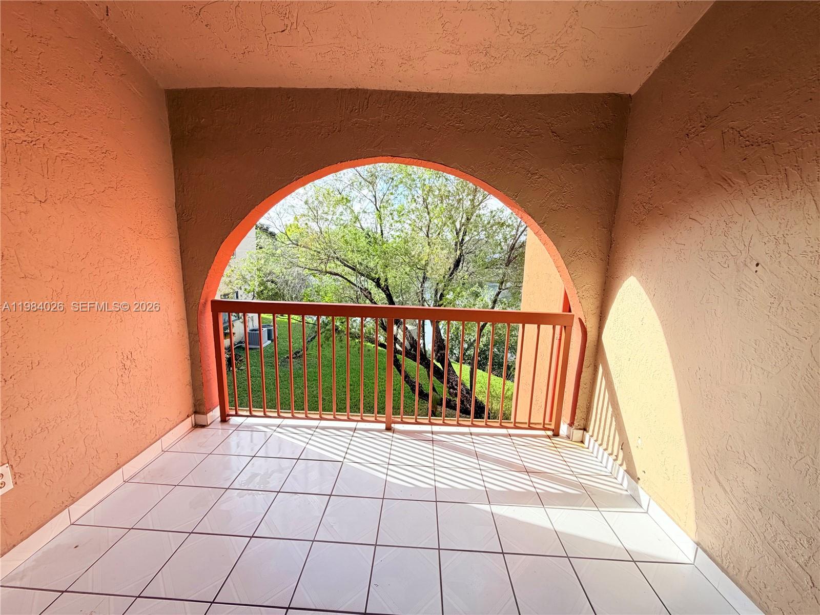 10233 NW 9 ST # 1 Unit: 206-1