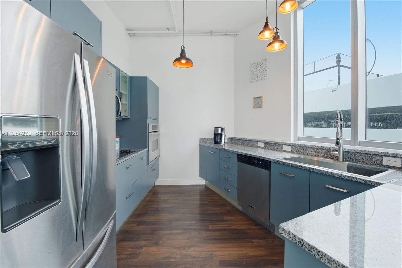 3029 NE 188th St # 601