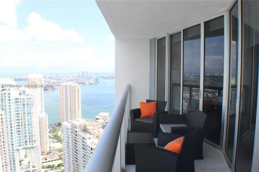 495 Brickell Ave # 5006