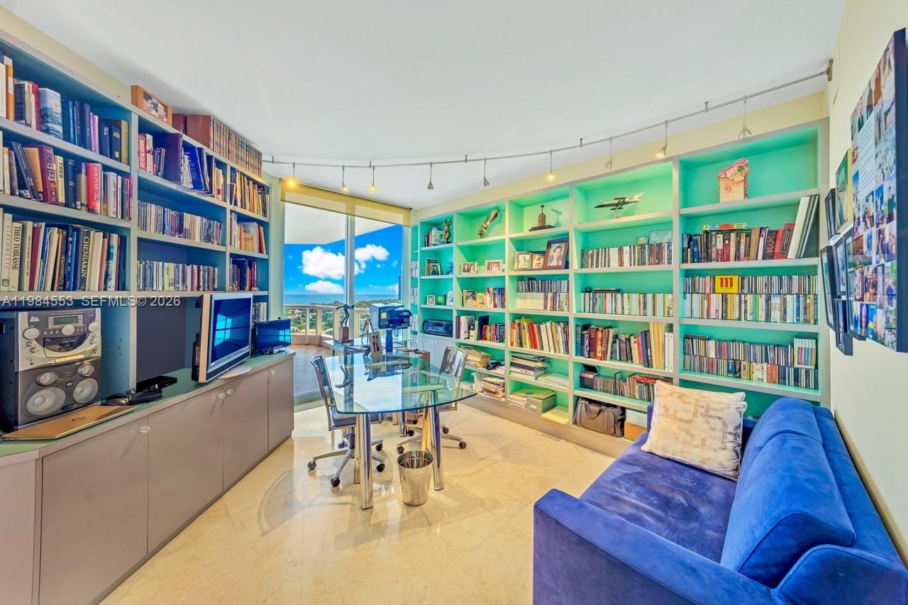 21200 Point Pl # 1901