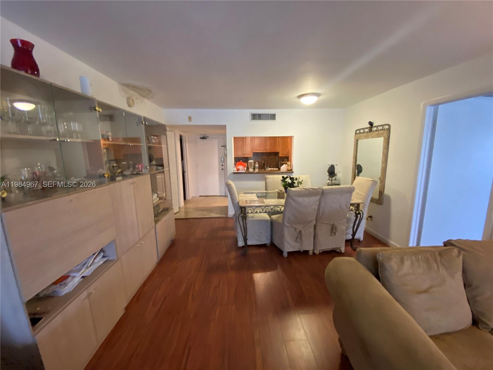 240 Lakeview Dr # 308