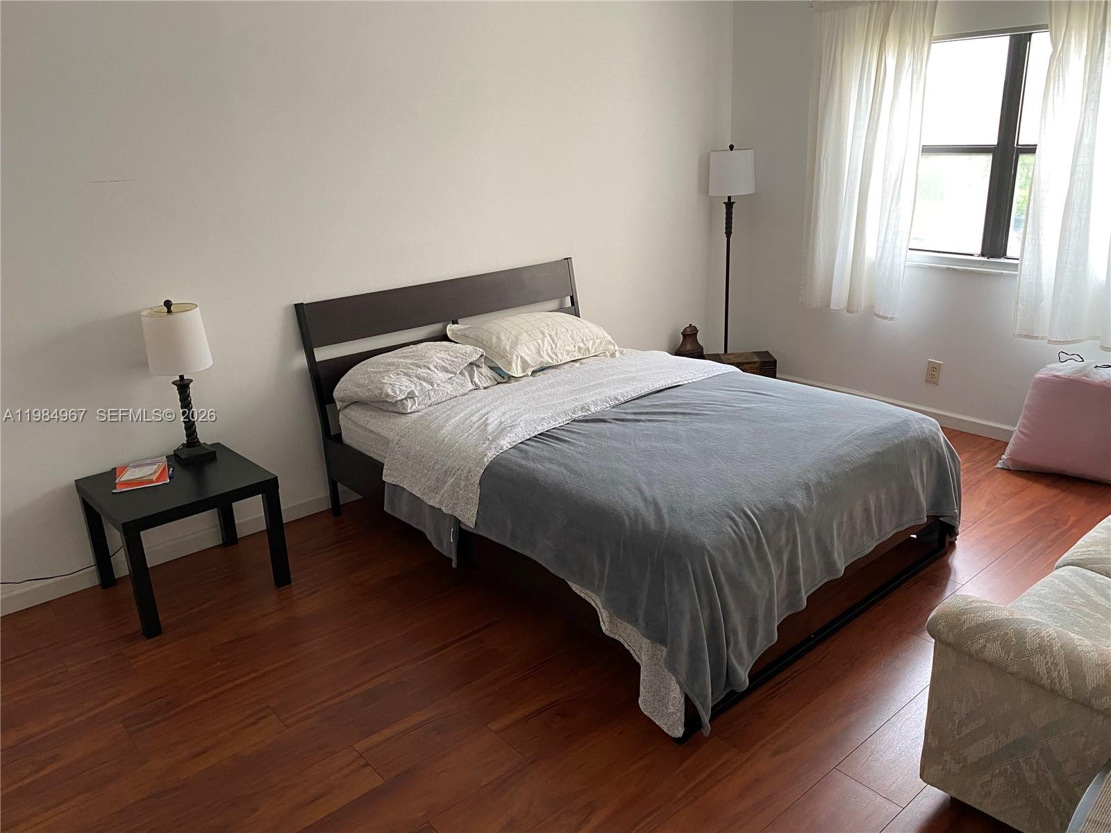 240 Lakeview Dr # 308