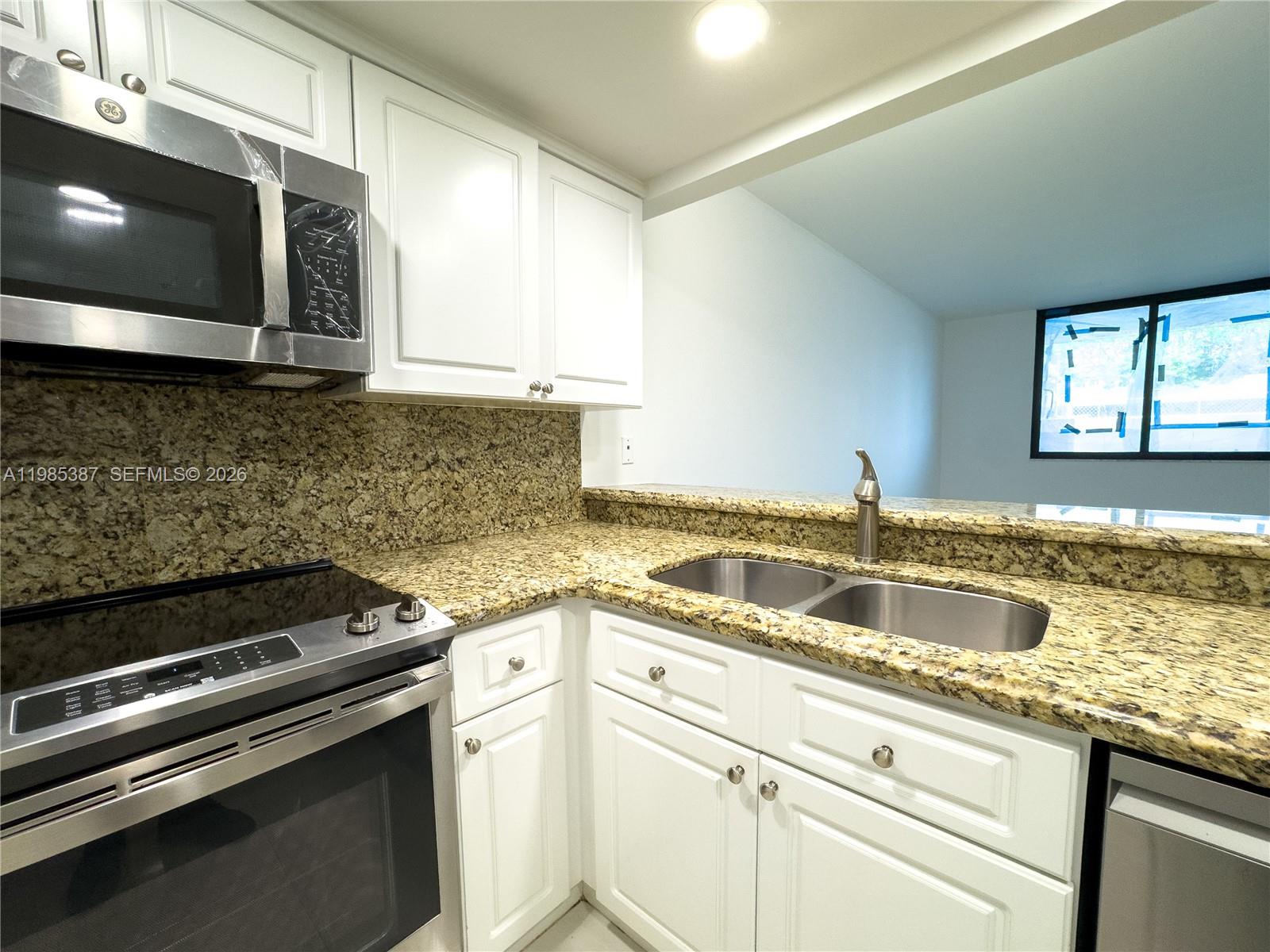 540 Brickell Key Dr # 416