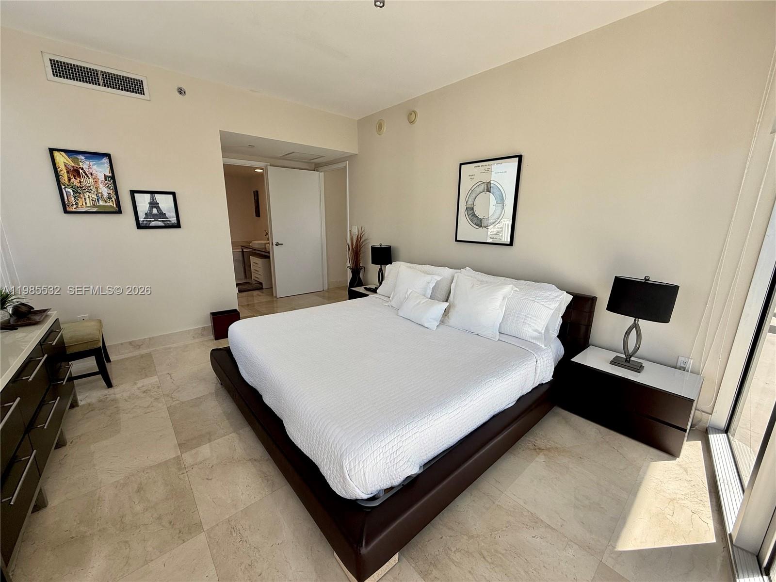 475 Brickell Ave # 3913