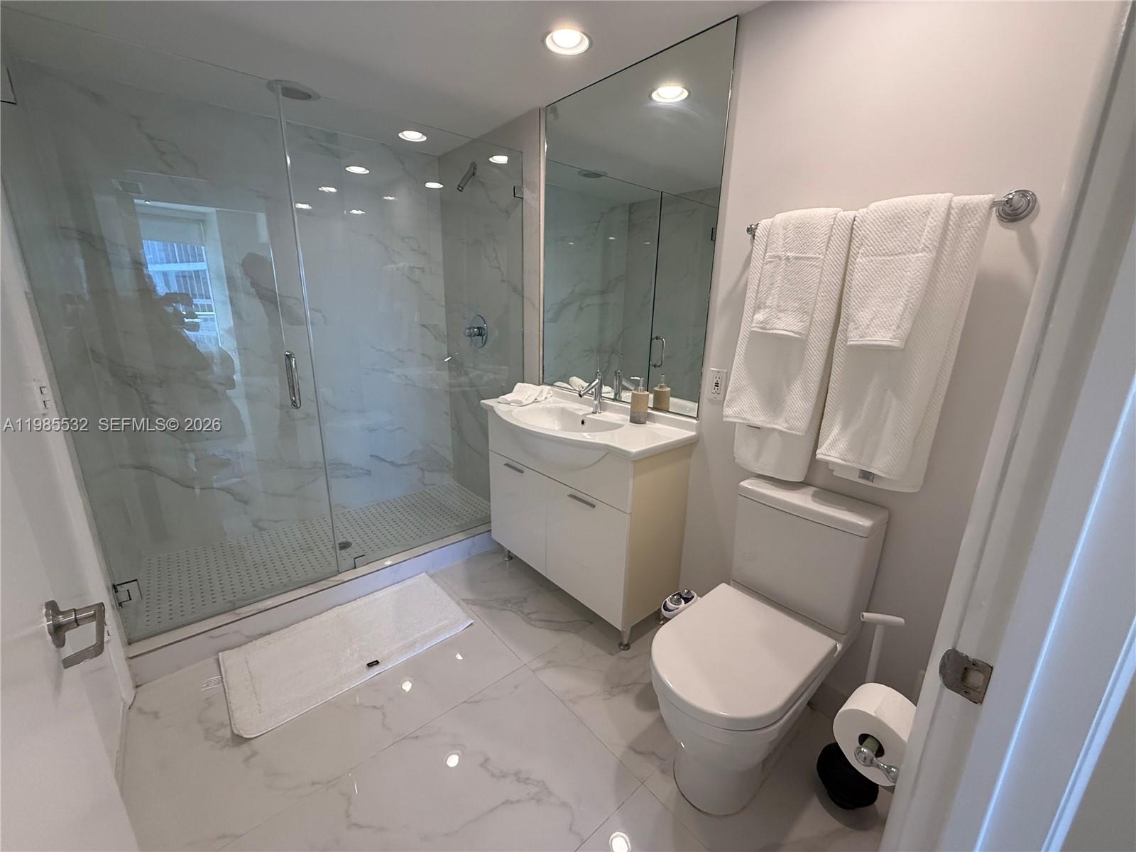 475 Brickell Ave # 3913