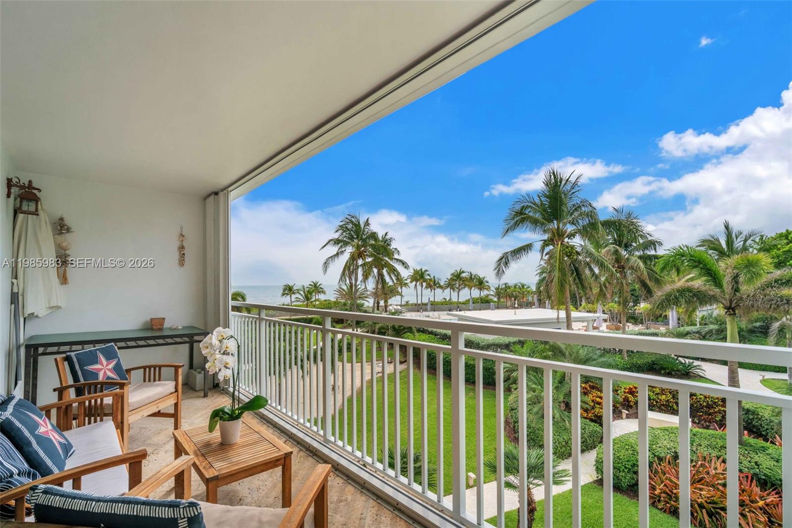 611 Ocean Dr # 3E