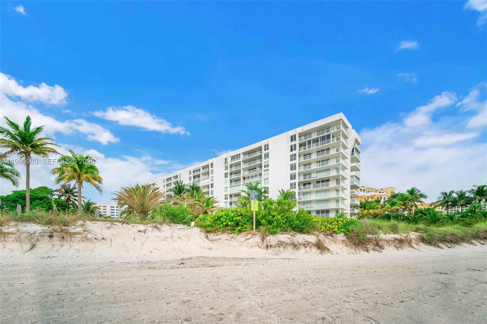 611 Ocean Dr # 3E