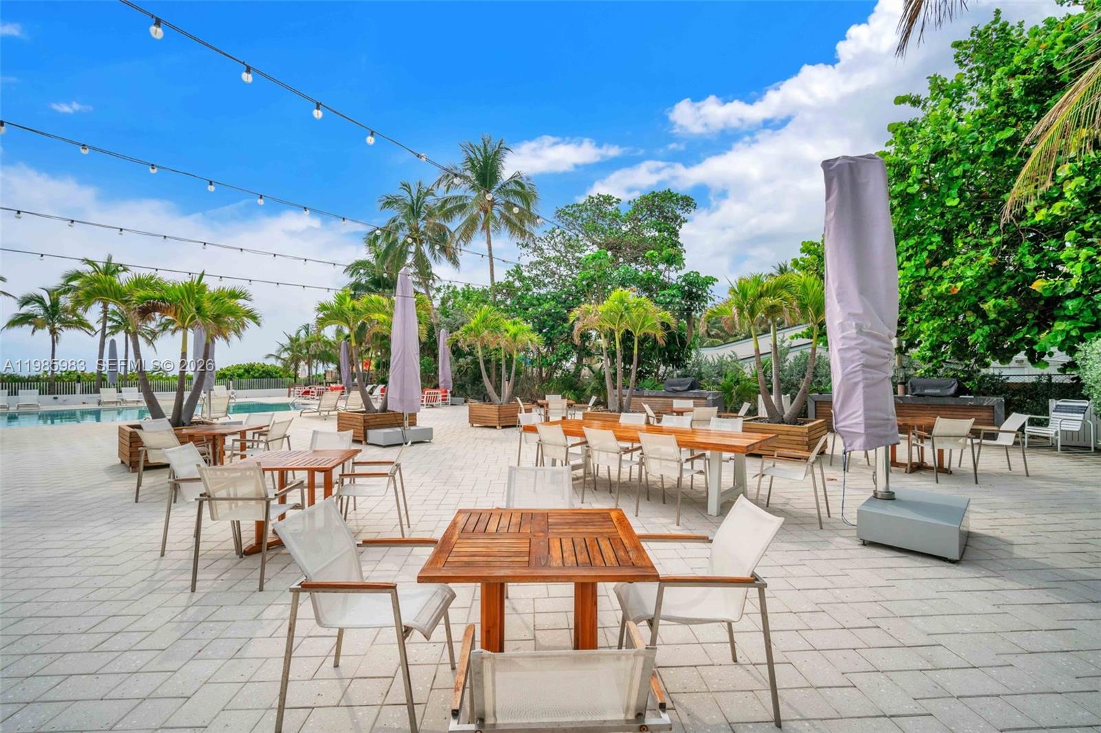 611 Ocean Dr # 3E