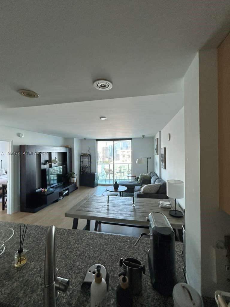 2101 Brickell Ave # 2102
