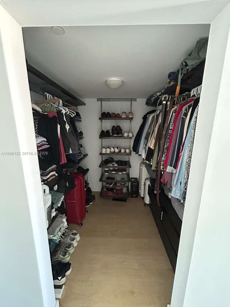 2101 Brickell Ave # 2102