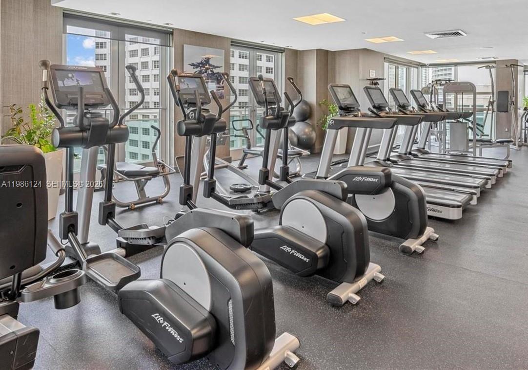 950 Brickell Bay Dr # 1508