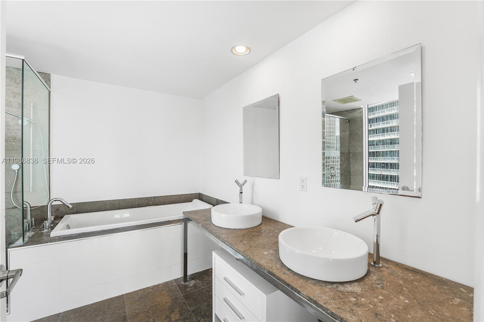 495 Brickell Ave # 3311