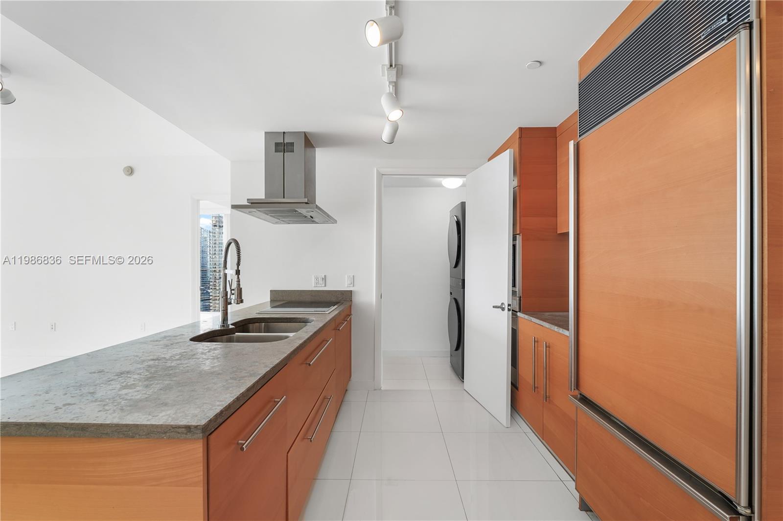 495 Brickell Ave # 3311