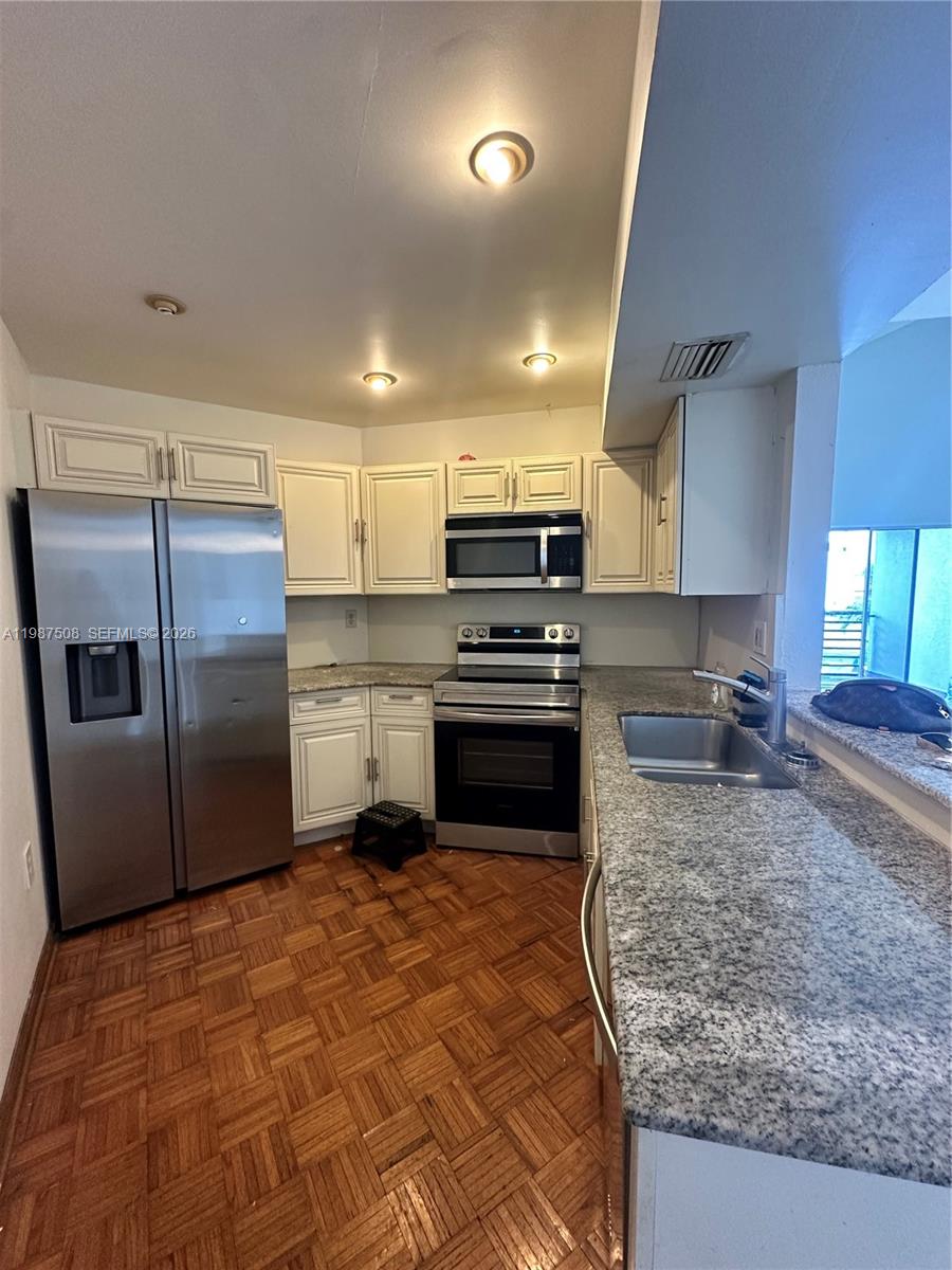 9701 Fontainebleau Blvd # C203