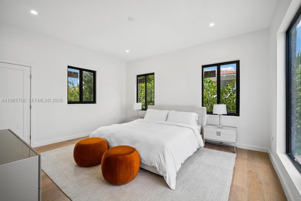 5661 Pine Tree Dr # 0