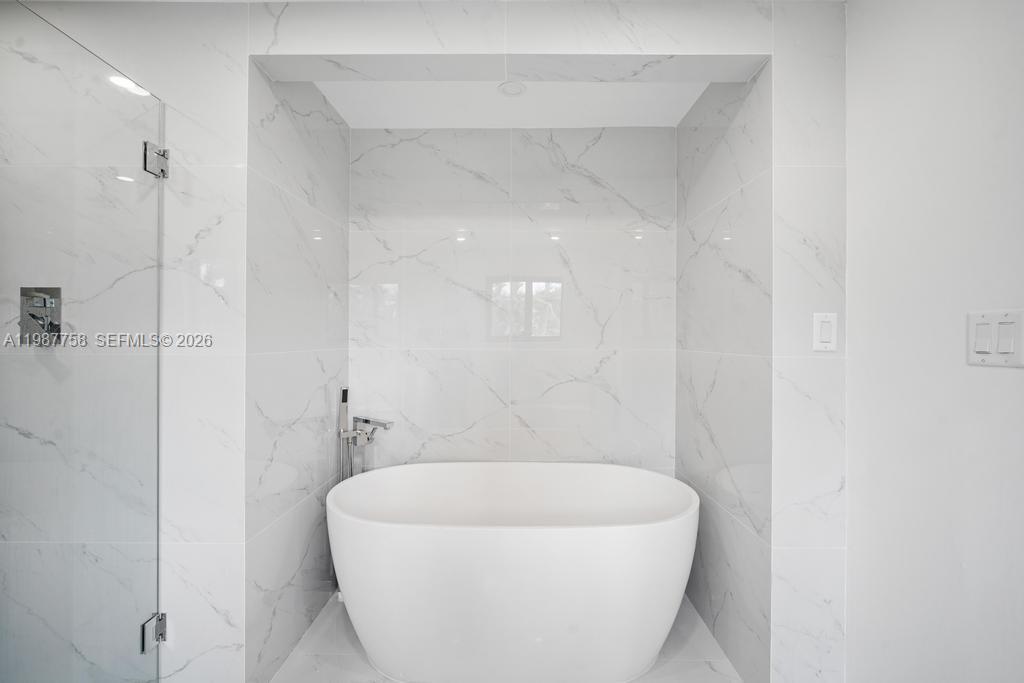 5661 Pine Tree Dr # 0