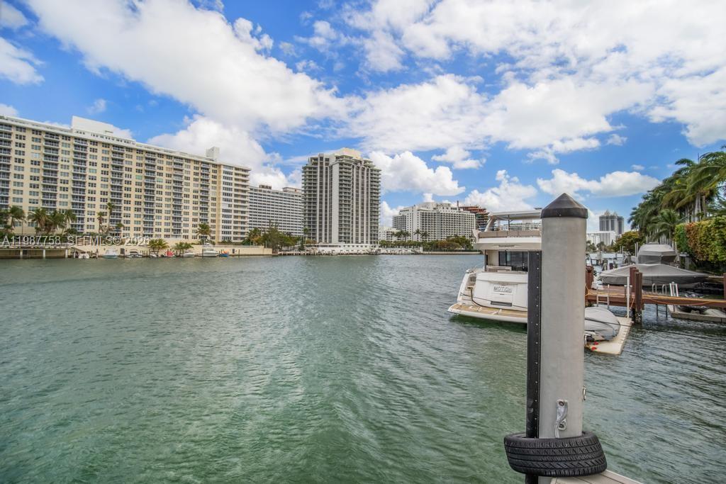 5661 Pine Tree Dr # 0