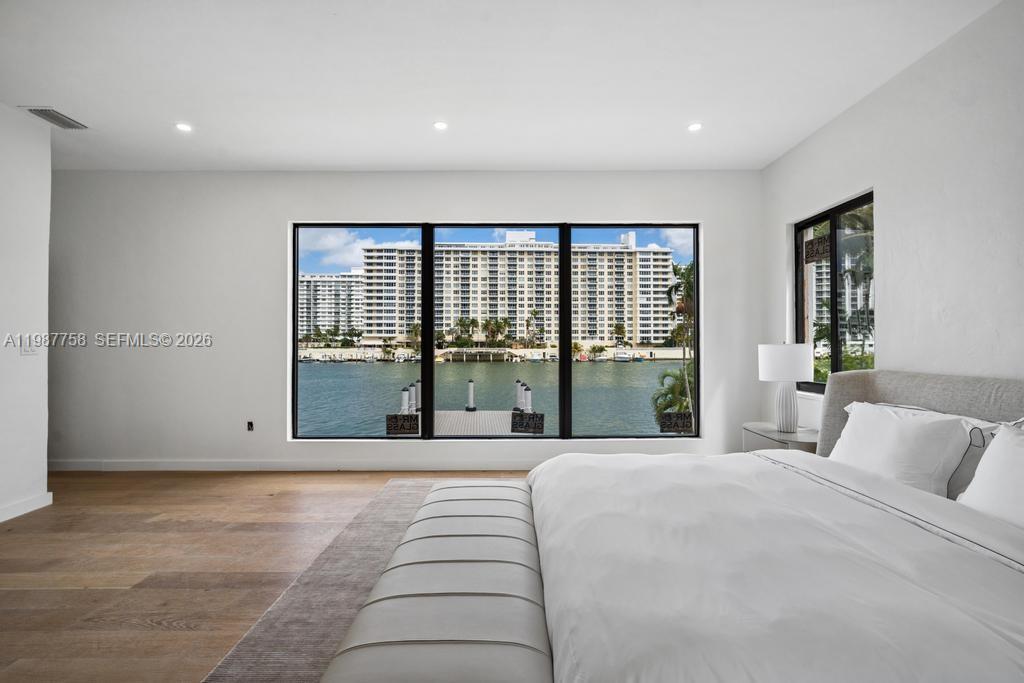 5661 Pine Tree Dr # 0