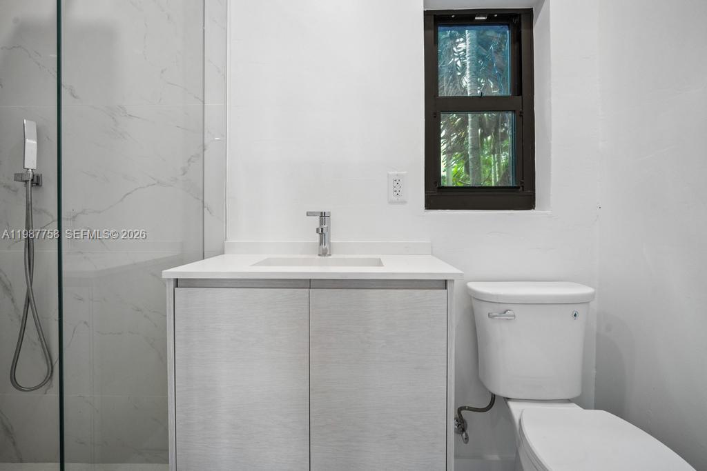 5661 Pine Tree Dr # 0