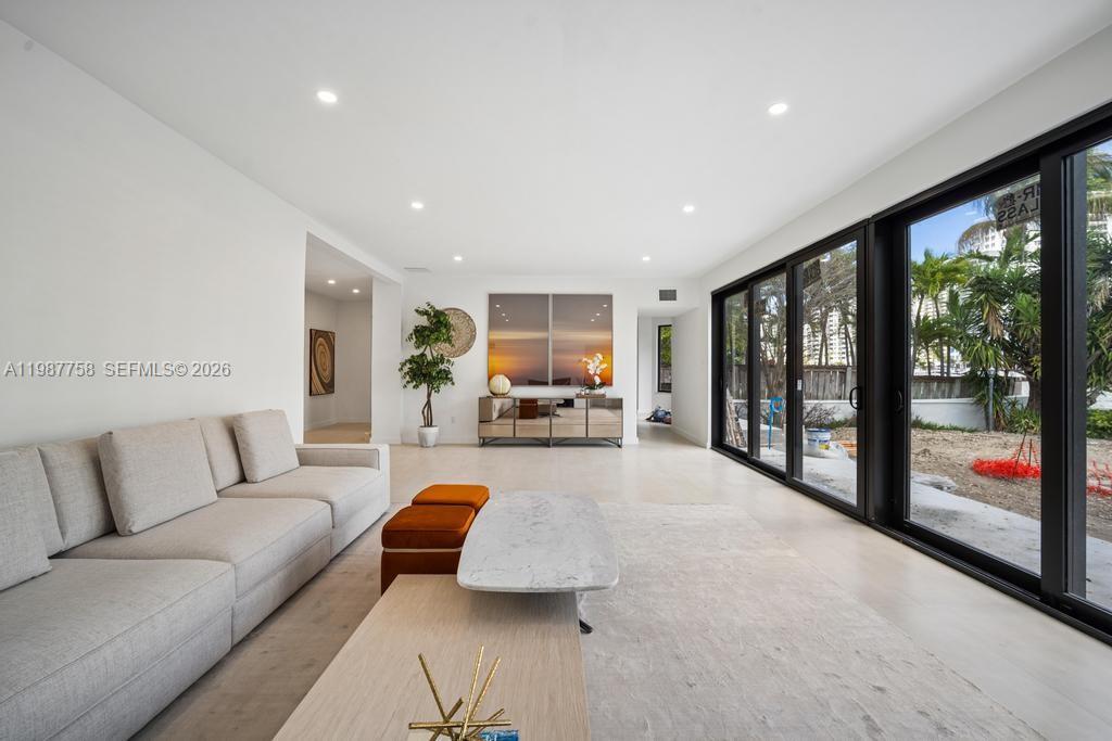 5661 Pine Tree Dr # 0