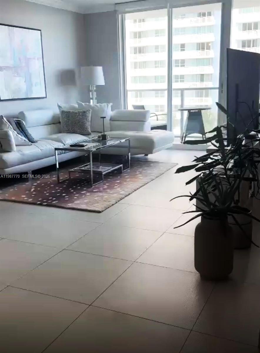 1155 N Brickell Bay Dr # 1008