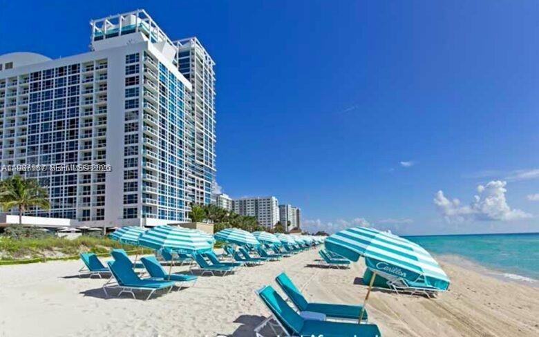 6799 Collins Ave # 501