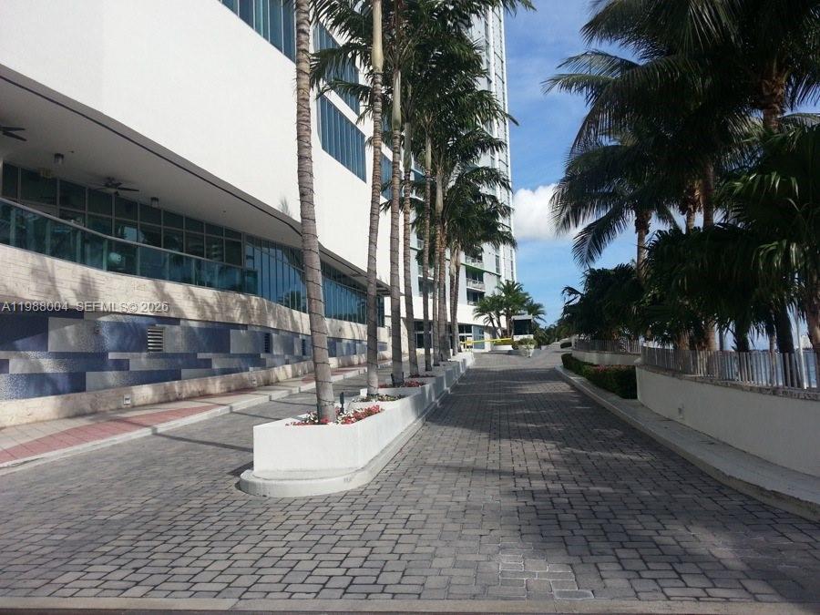 335 S Biscayne Blvd # 4112