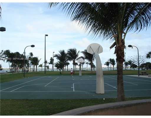 1900 N Bayshore Dr # 2606