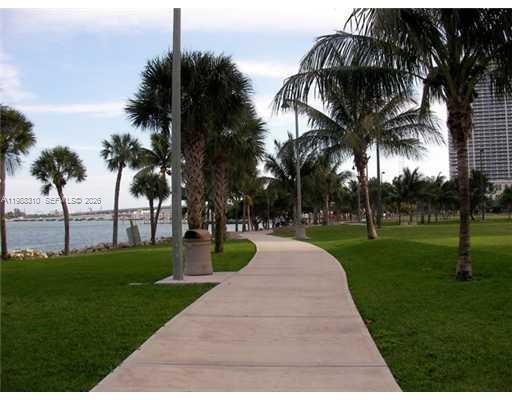 1900 N Bayshore Dr # 2606