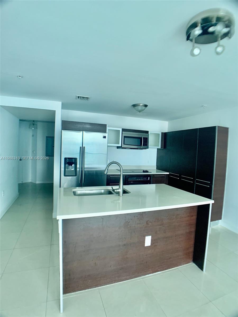 1900 N Bayshore Dr # 2606