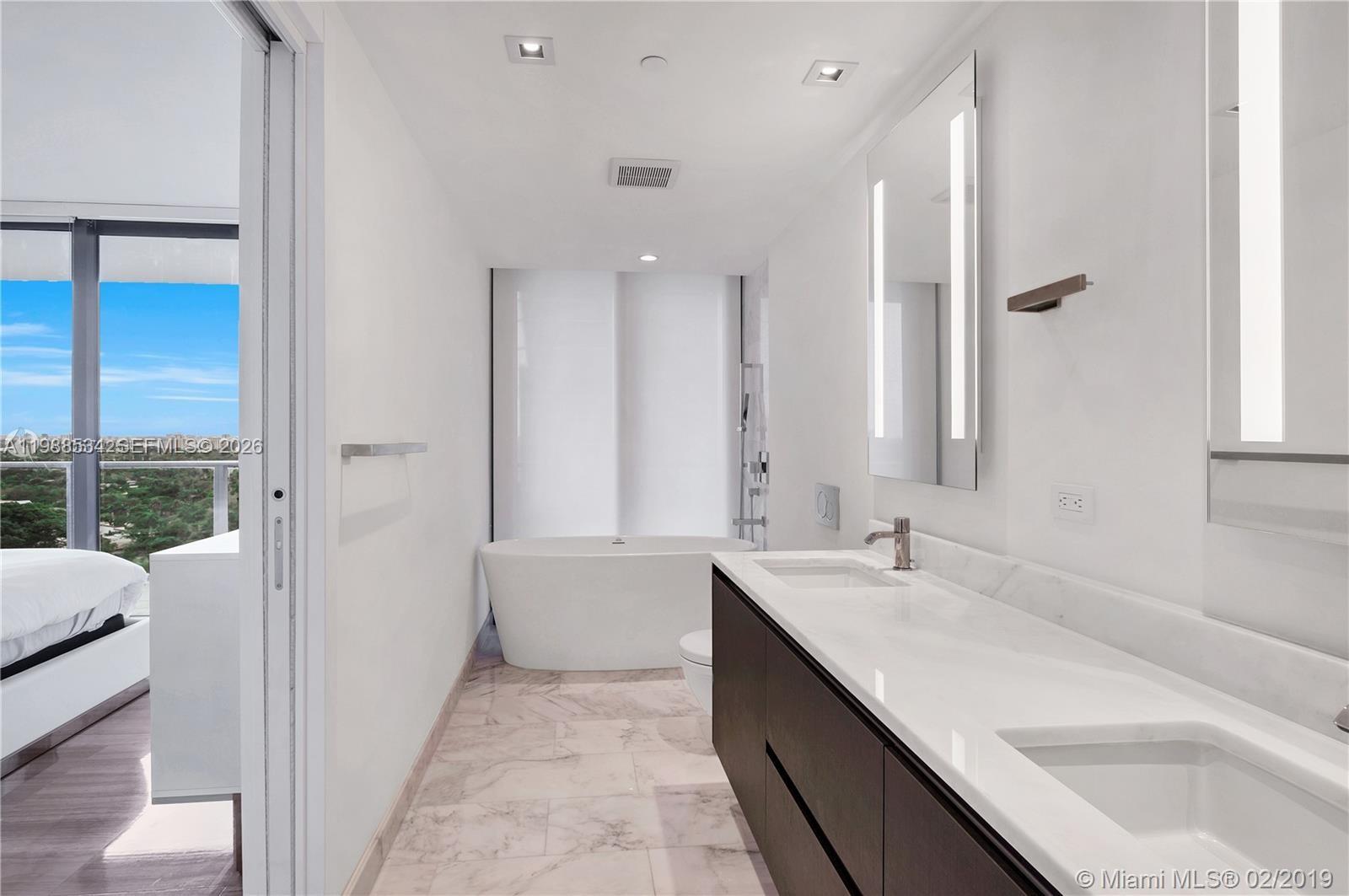 1451 Brickell Ave # 1605