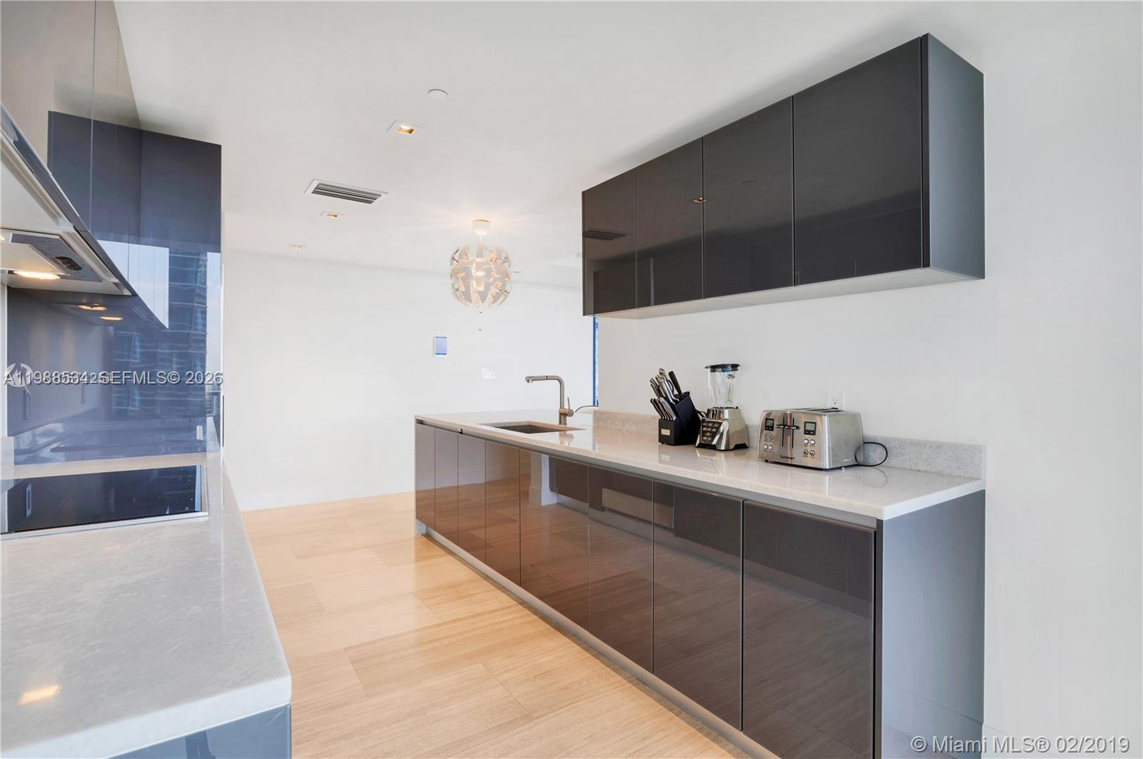 1451 Brickell Ave # 1605