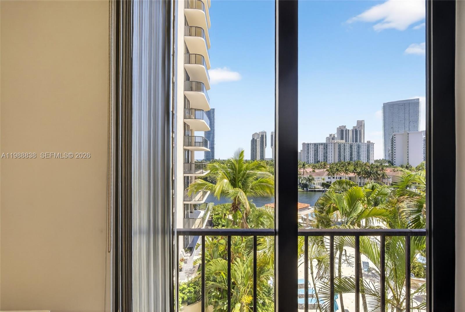 19667 Turnberry Way # 6A