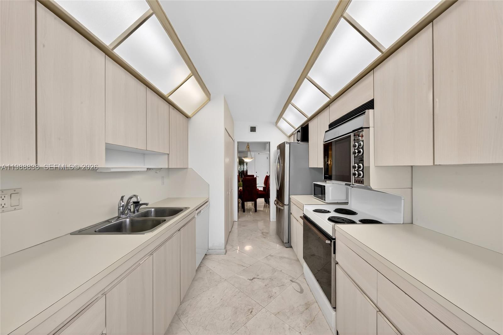 19667 Turnberry Way # 6A