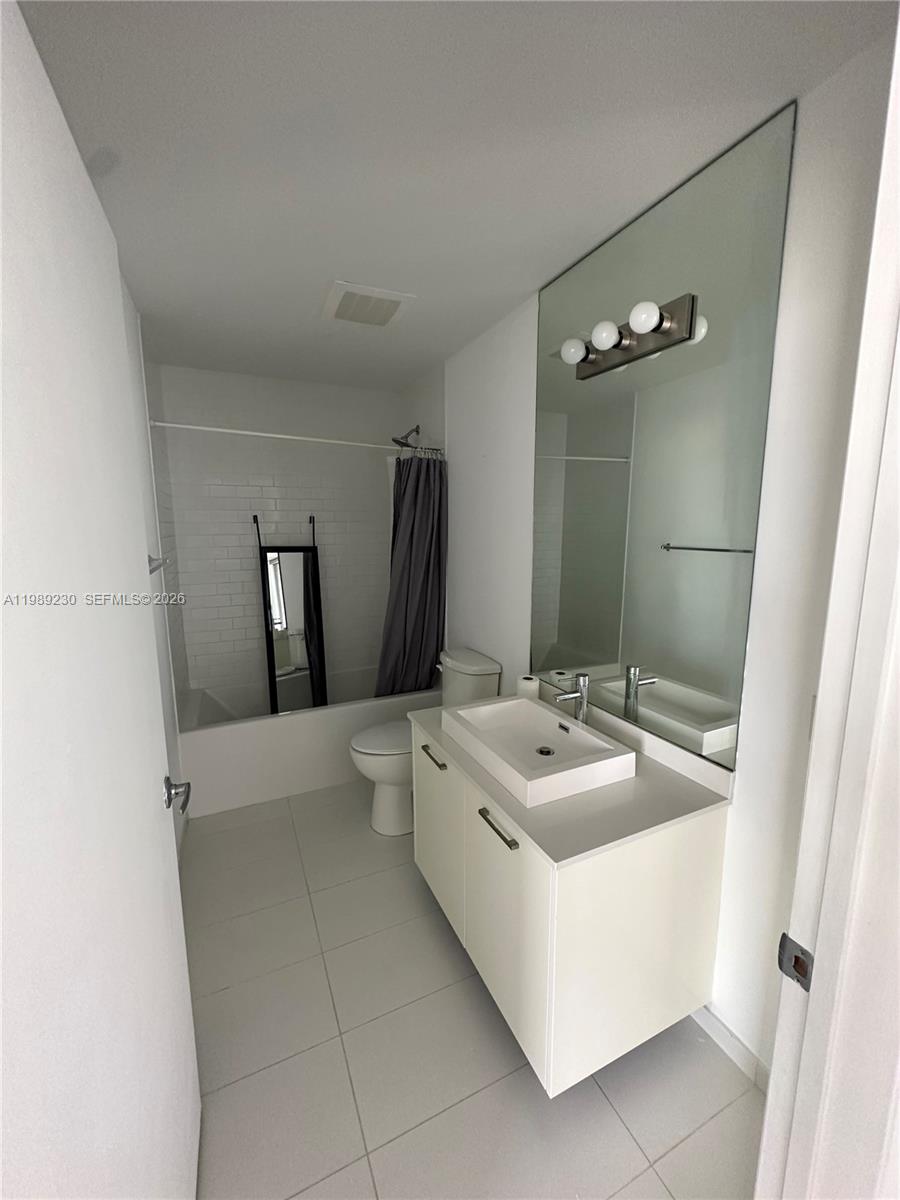 151 SE 1st St # 1608