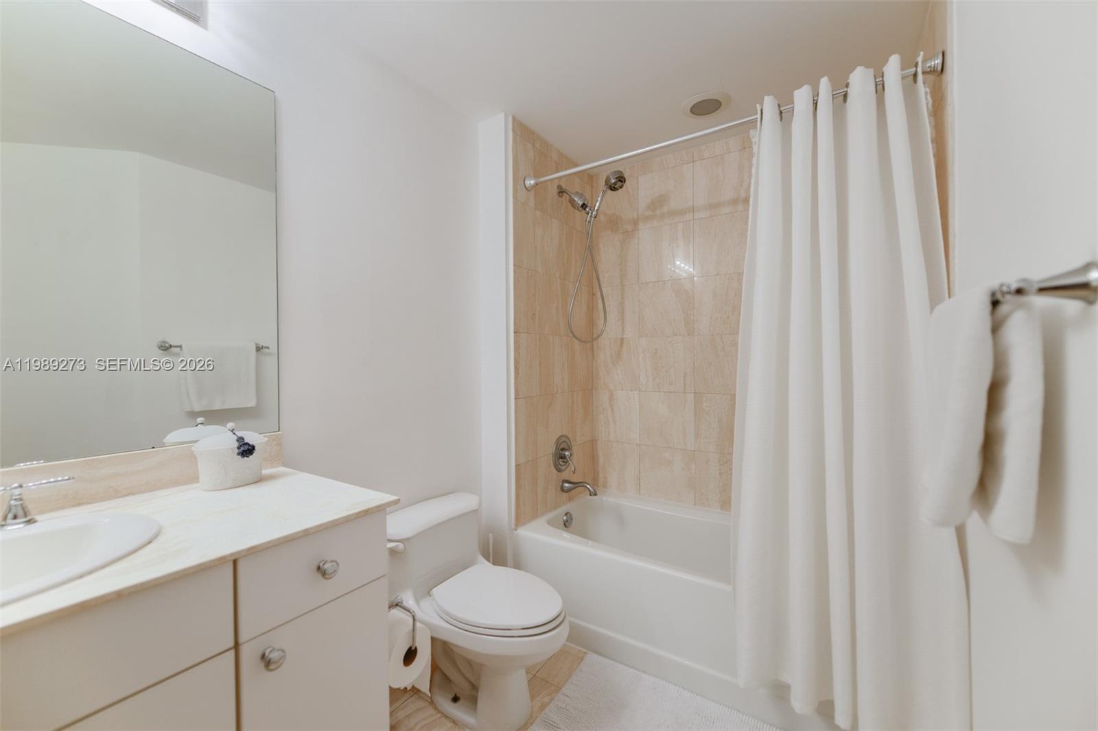 21050 Point Pl # 702