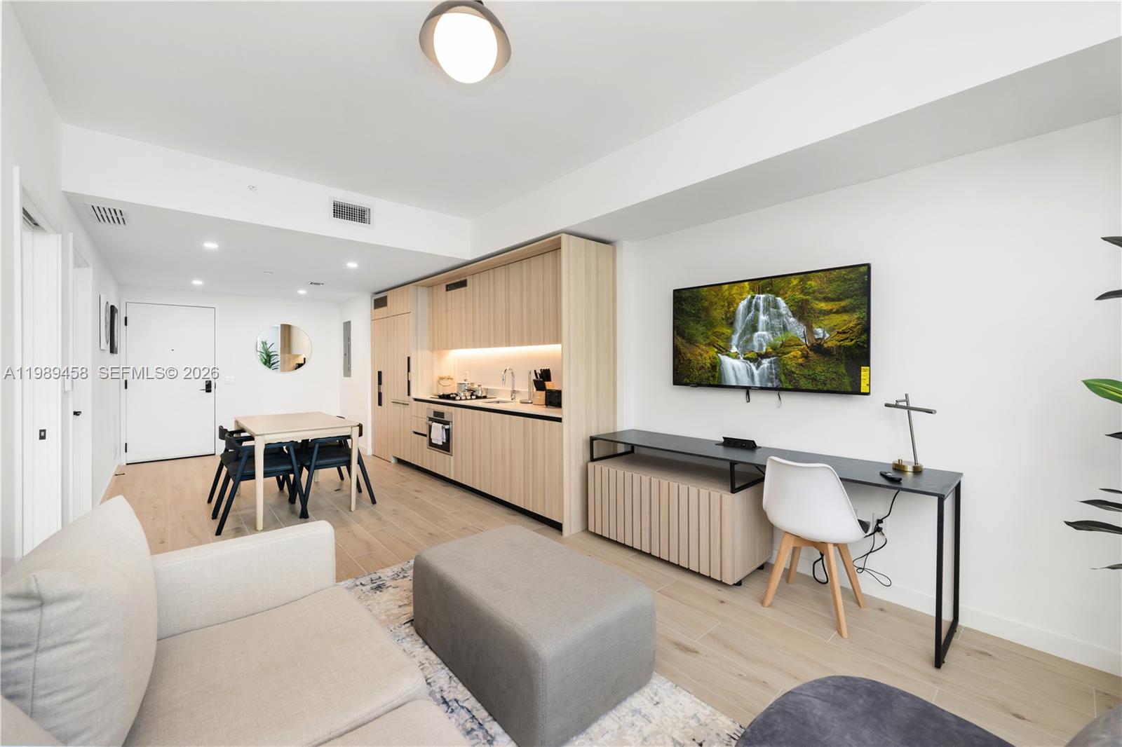 225 N Miami Ave. Unit: 3107