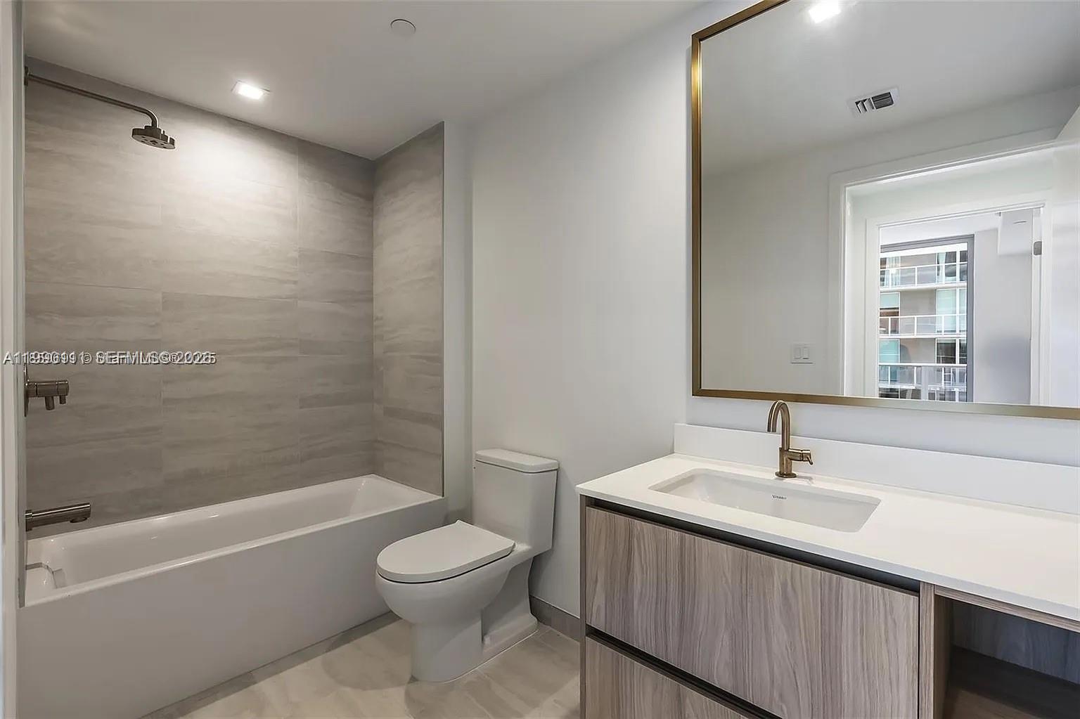 77 SE 5th street # 2709