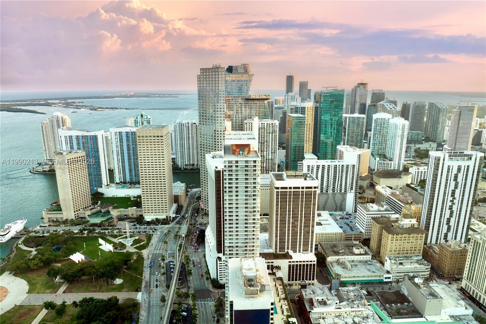 325 S Biscayne Blvd # 1718