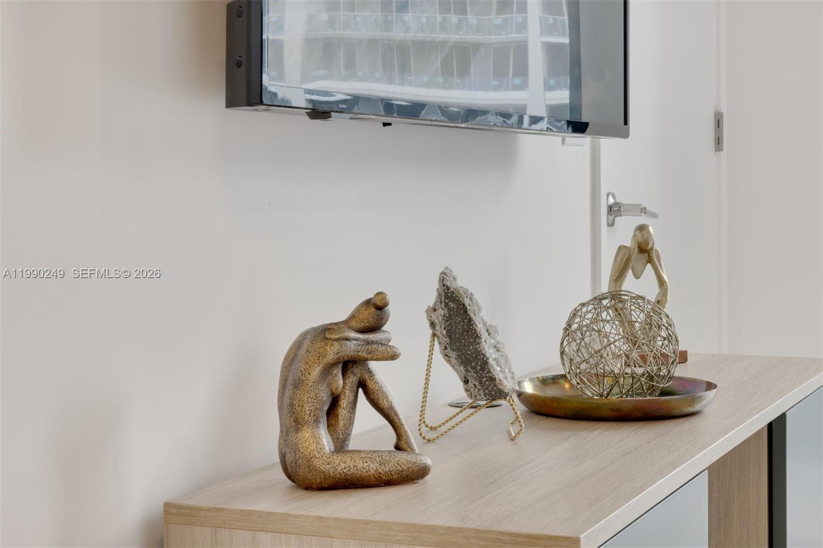 159 NE 6th St # 2607