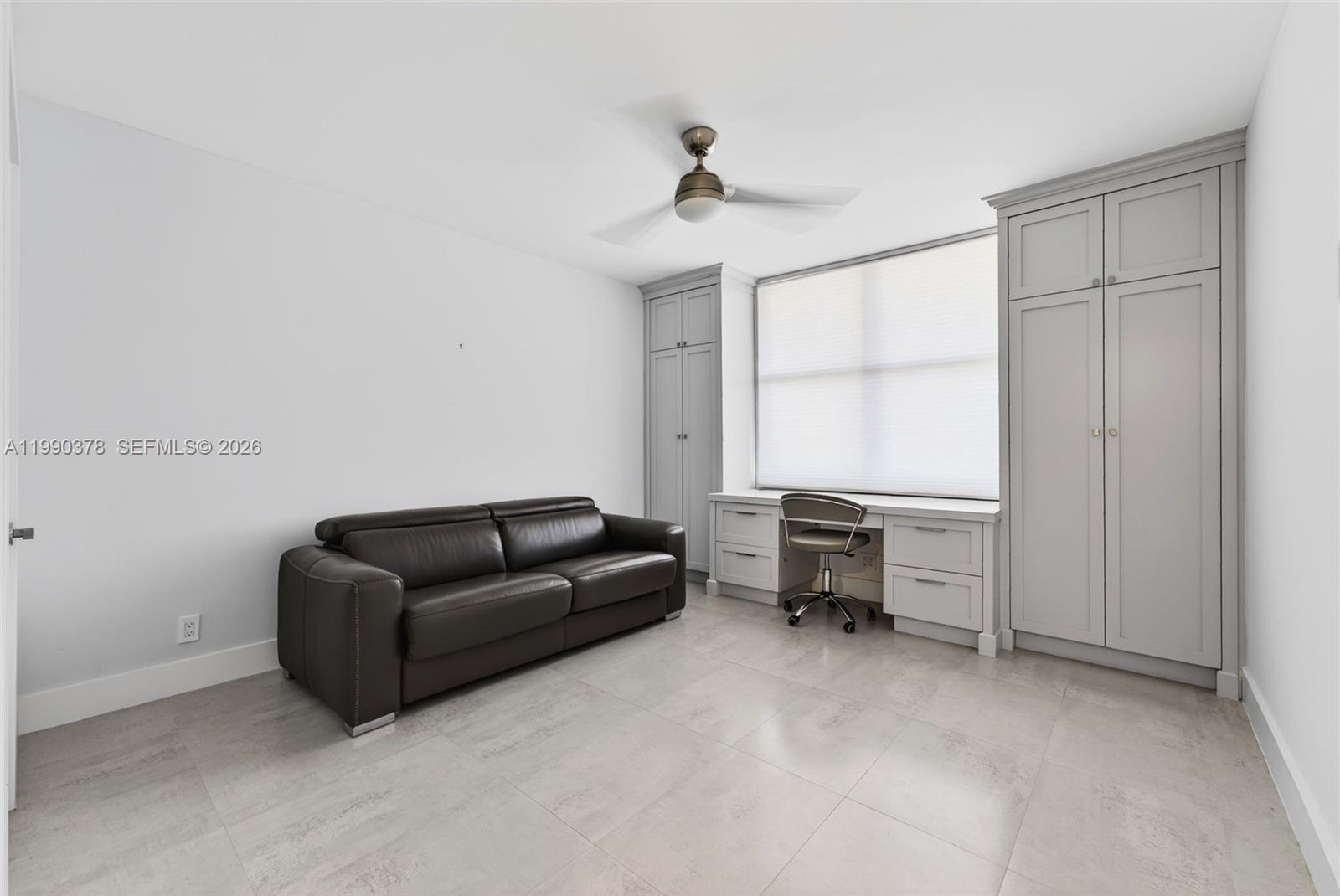 3725 S Ocean Dr # 1024