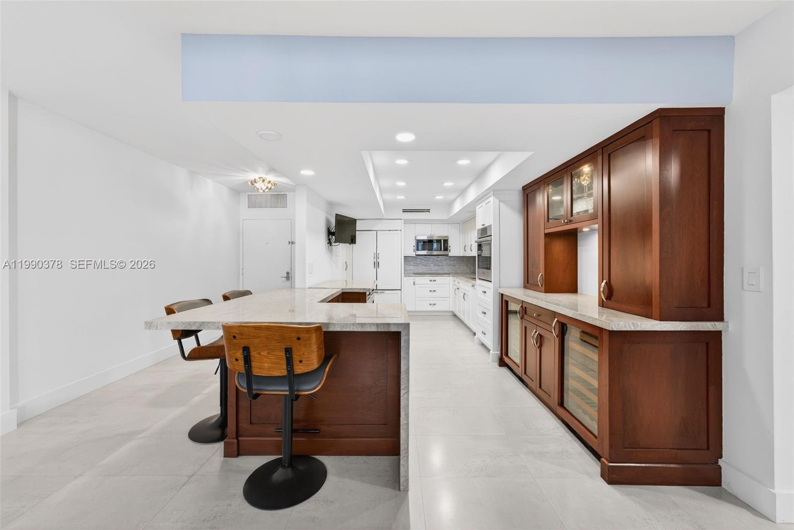 3725 S Ocean Dr # 1024