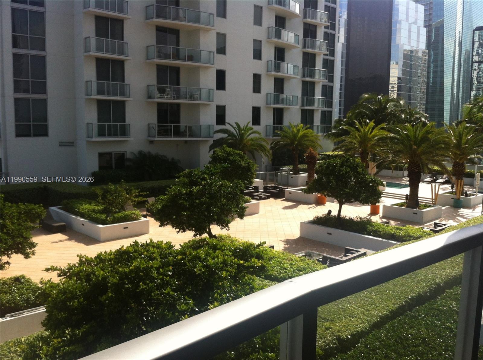 1050 BRICKELL AV # 1406