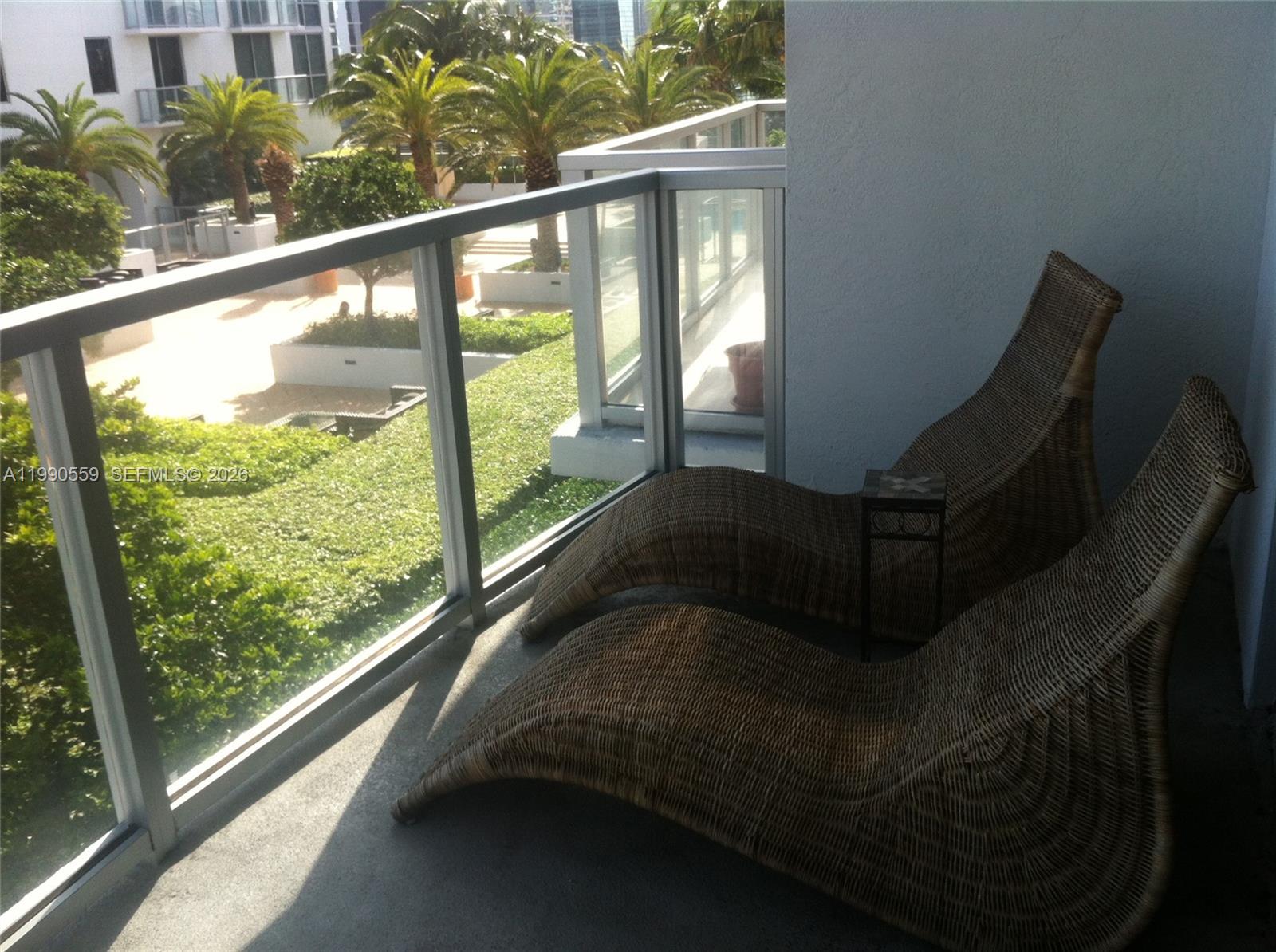 1050 BRICKELL AV # 1406